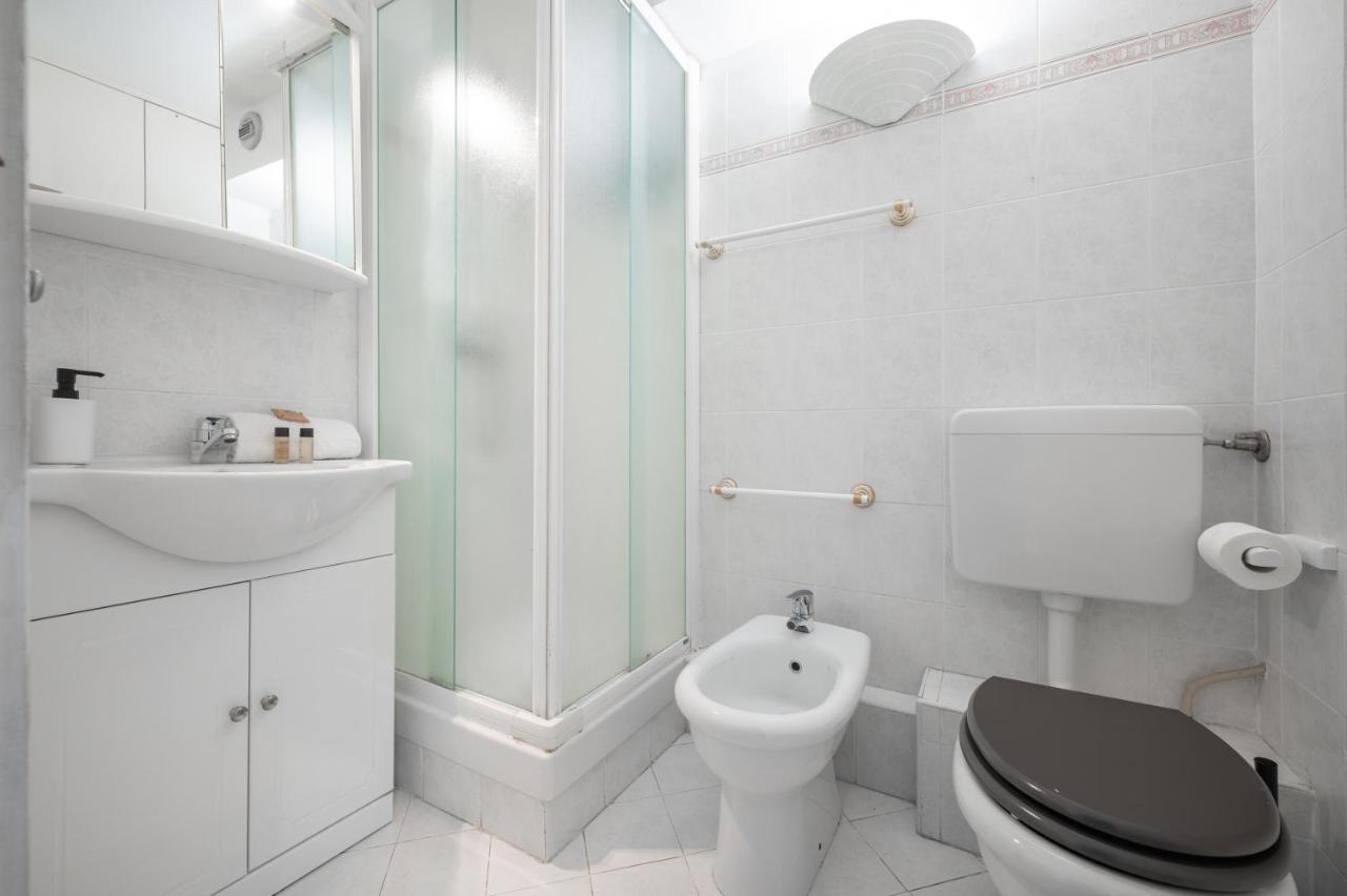 Appartement 4 Pers A 50M De La Plage, Avec Piscine Roquebrune-Cap-Martin Bagian luar foto